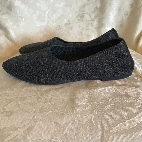 Skechers Shoes Nib Skechers Memory Foam Washable Fabric Upper